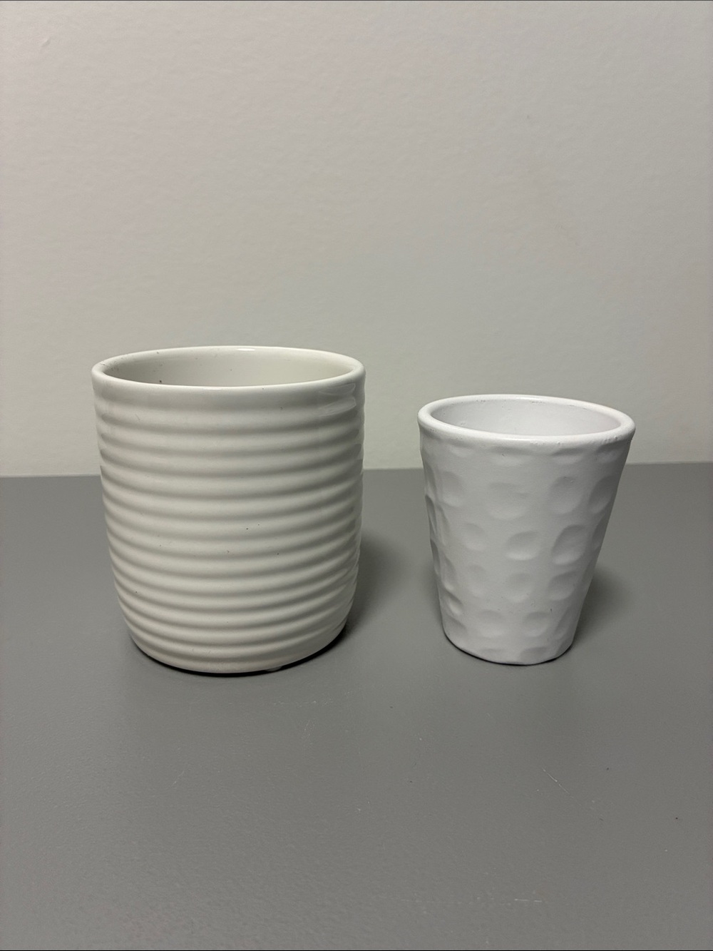 White Ceramic Ribbed and Textured Planter Set - Pack of 2
